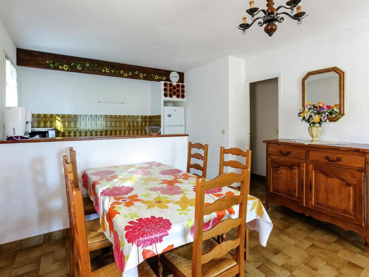 Snug Holiday Home In Bormes Les Mimosas With Pool Εξωτερικό φωτογραφία