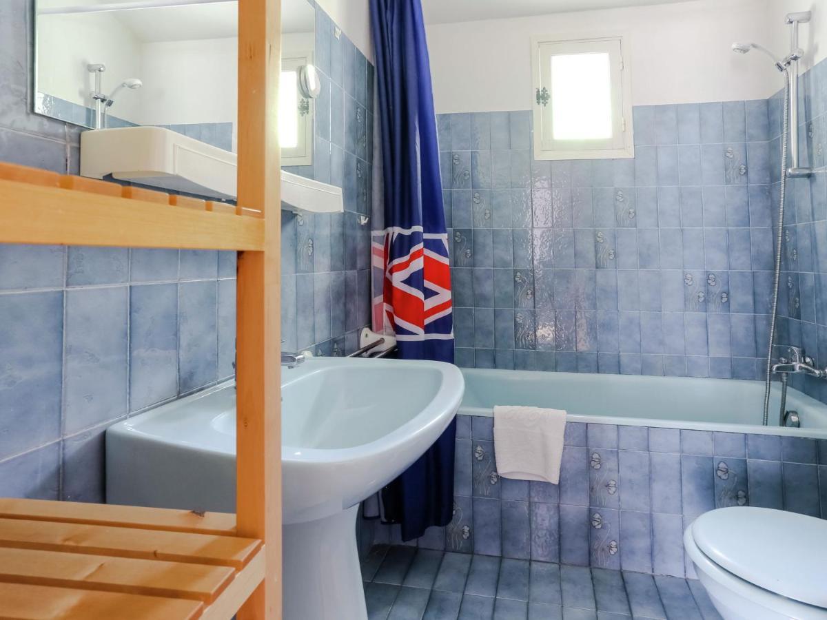 Snug Holiday Home In Bormes Les Mimosas With Pool Εξωτερικό φωτογραφία