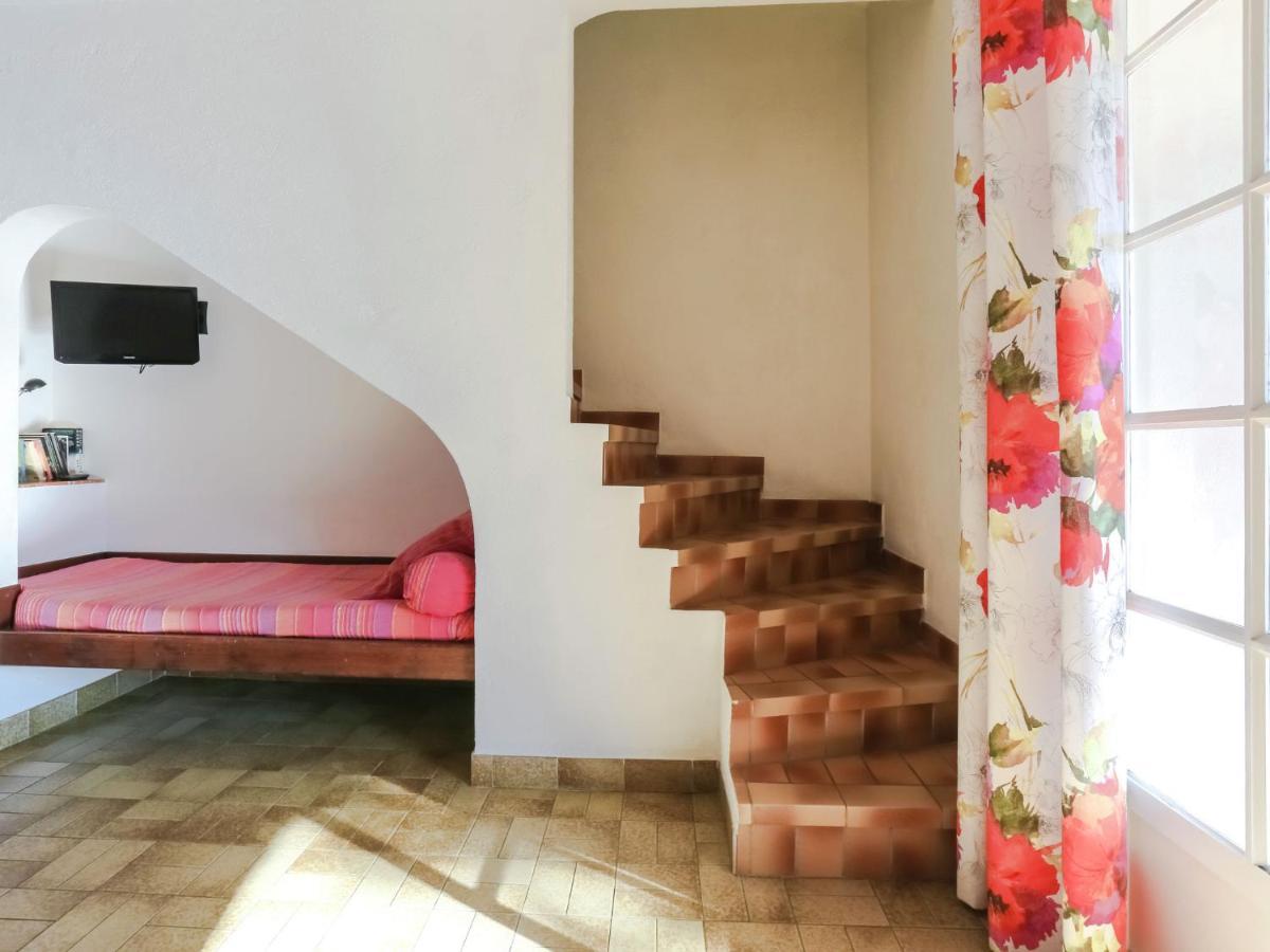 Snug Holiday Home In Bormes Les Mimosas With Pool Εξωτερικό φωτογραφία